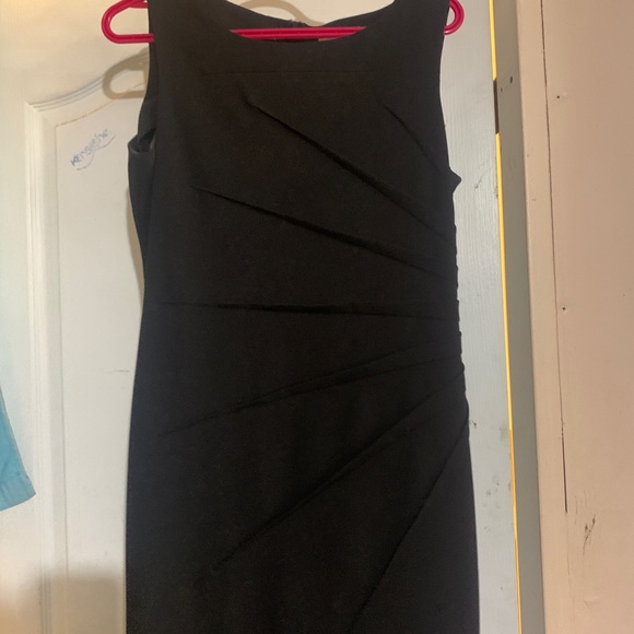 Dress - Picture 4 of 5